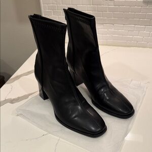 Elegant Black Ankle Boots